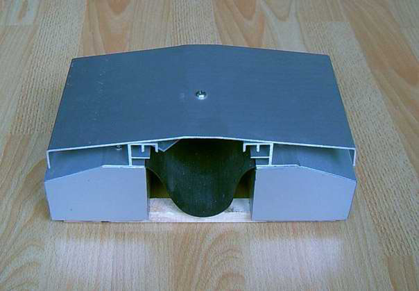 屋顶变形缝 金属盖板型