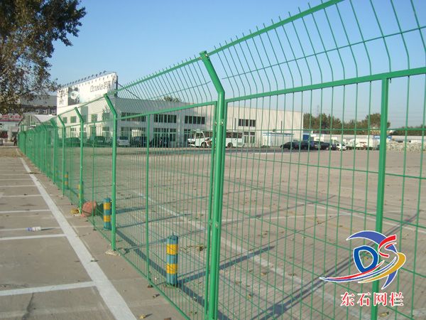 东石网栏厂专业生产护栏网、围栏网、隔离栅