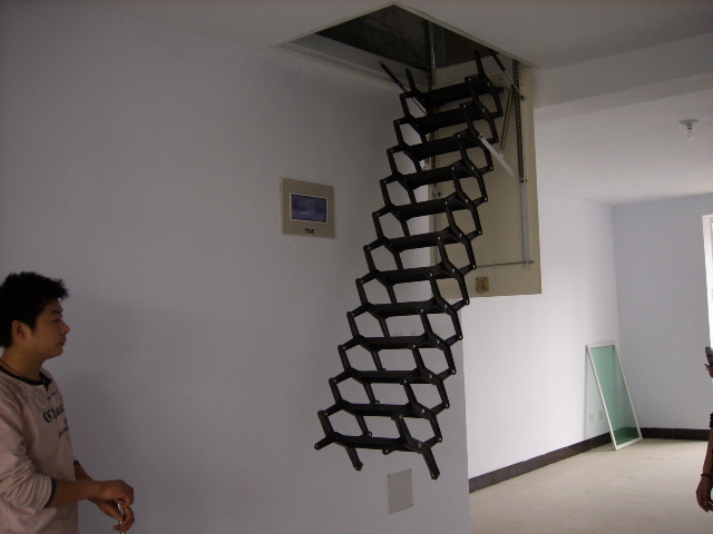 阁楼伸缩楼梯 折叠楼梯，舒适的家
