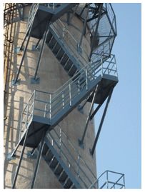 烟囱安装爬梯，安装烟囱钢梯