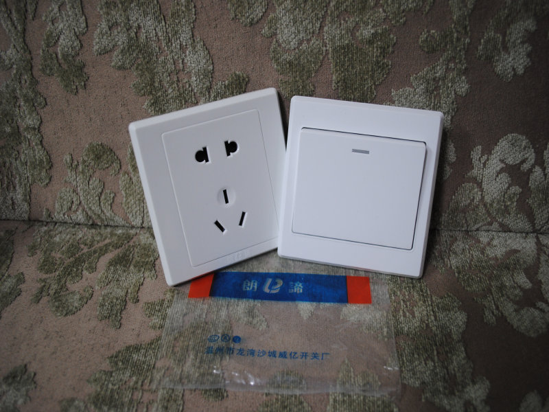 朗谛 L80系列 开关插座