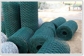 安荣丝网制品供应石笼网，镀锌钢丝石笼网，金属丝网