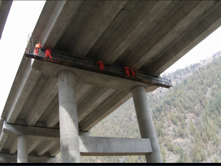 Boya牌桥检车：适用于桥梁养护加固维修工程
