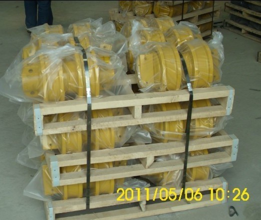 推土机SD32支重轮