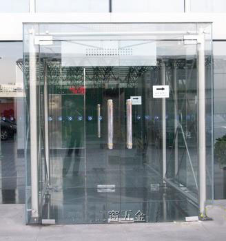 上海专业维修玻璃门 地弹簧安装