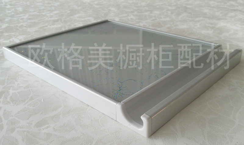 晶钢门铝材B款-C型拉手