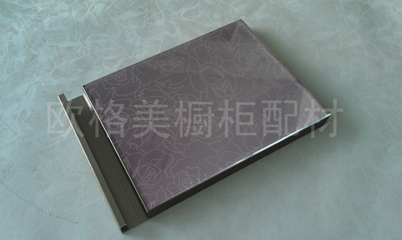 晶钢门铝材A款隐框