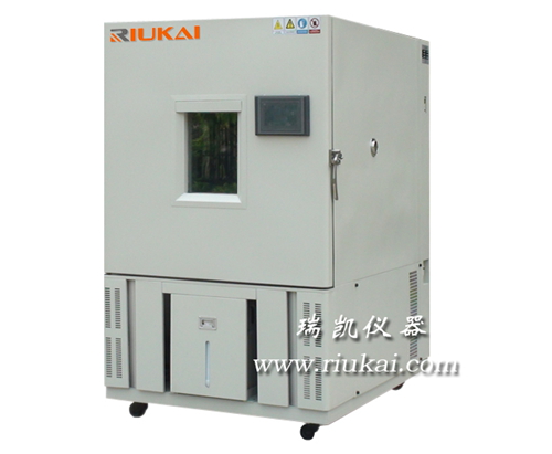 可程序恒温恒湿试验箱www.riukai.com