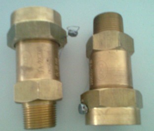 SFA-22C300T8冷冻安全阀