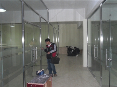 北京玻璃门维修朝阳门玻璃门维修公司