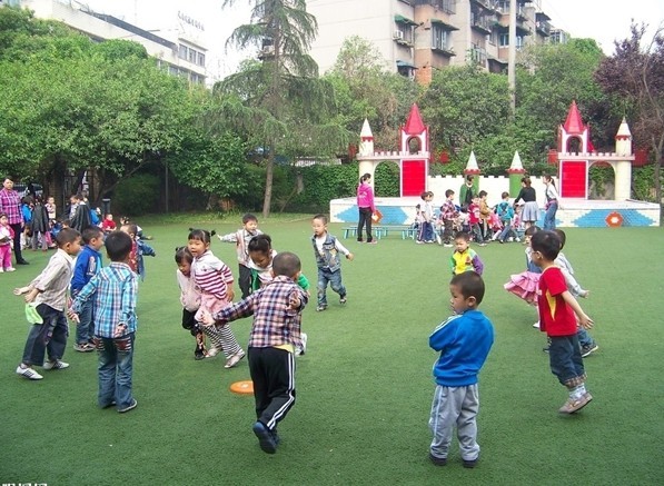 浙江温州幼儿园专用人造草皮厂家