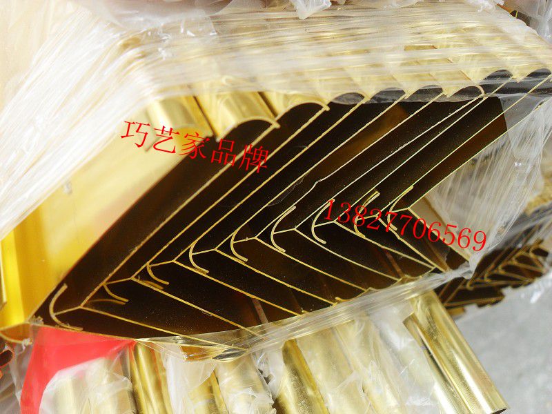佛山巧艺家铝合金踢脚线