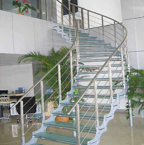 楼梯厂家要以艺术和技术相结合为宗旨
