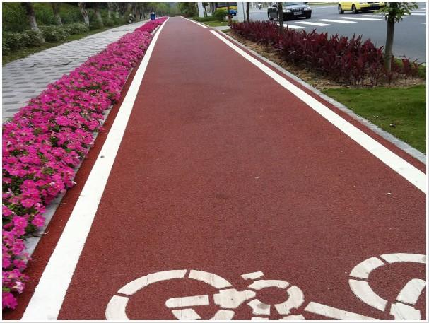 大连市让脚下路面绚烂起来之彩色沥青路面