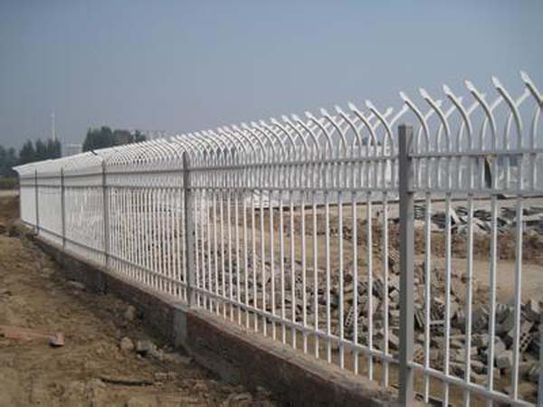 锌钢护栏是代替传统护栏的产品