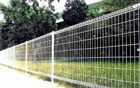 安平厂家供应双圈护栏网 体育厂护栏网 高速护栏网等