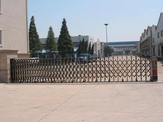 龙岩市电动伸缩门厂13559988105