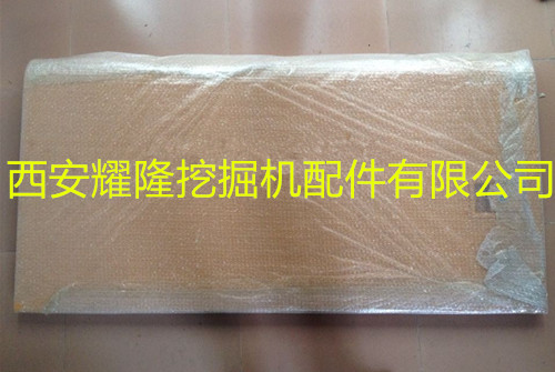 加藤820R-3挖掘机水箱边门