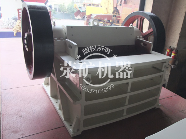 建材用石子怎么破碎？选择69颚破机