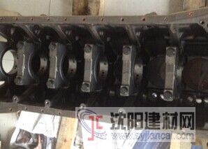 康明斯发动机缸体
