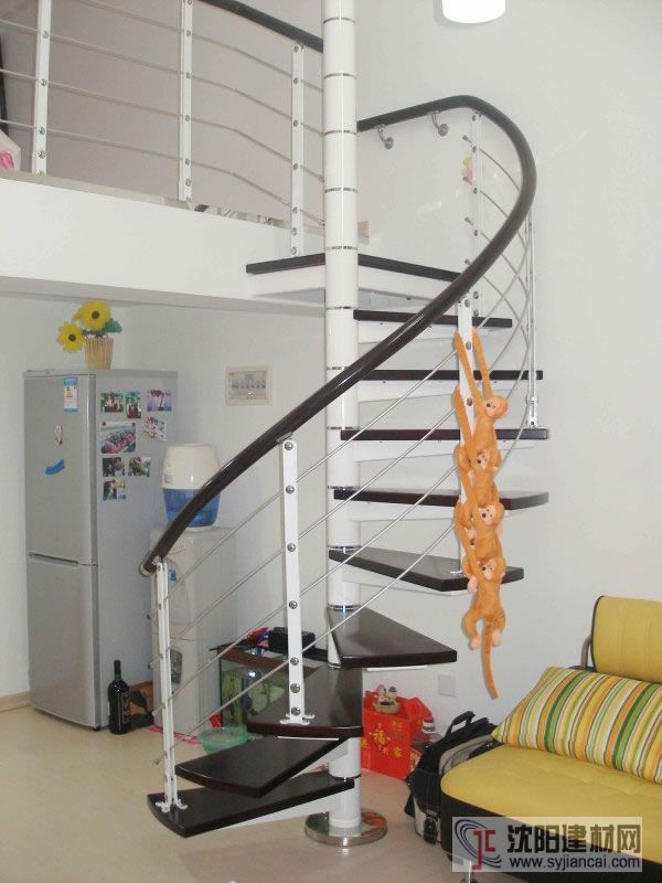 家用旋转钢木楼梯承重一般是多少