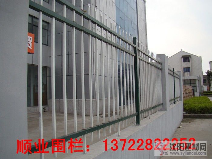 铁艺护栏，锌钢护栏，围墙护栏，小区护栏