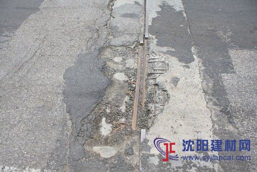 混凝土面层修补料施工简单效果好