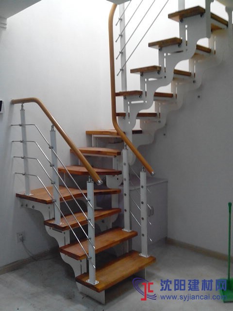沈阳阁楼钢木楼梯，实木楼梯，水泥楼梯，楼板