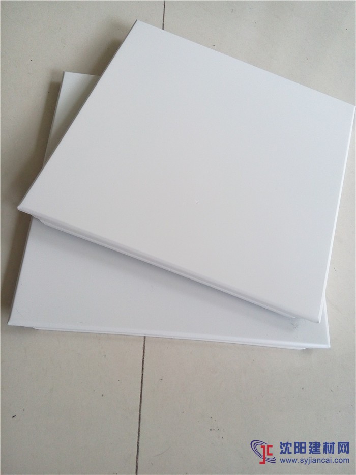 600x600铝扣板 厂家供应 写字楼吊顶防水材料