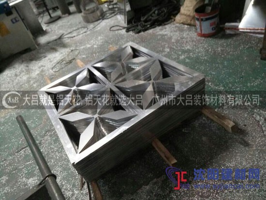 氟碳雕花铝单板供应商