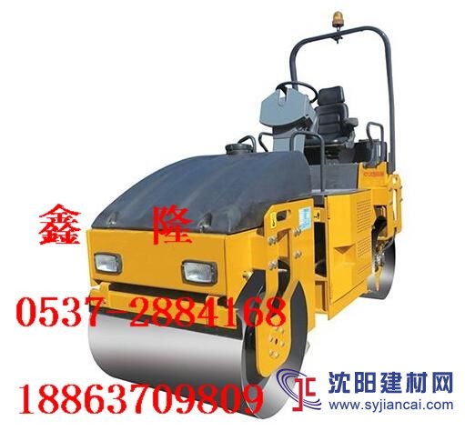 驾驶型小型压路机