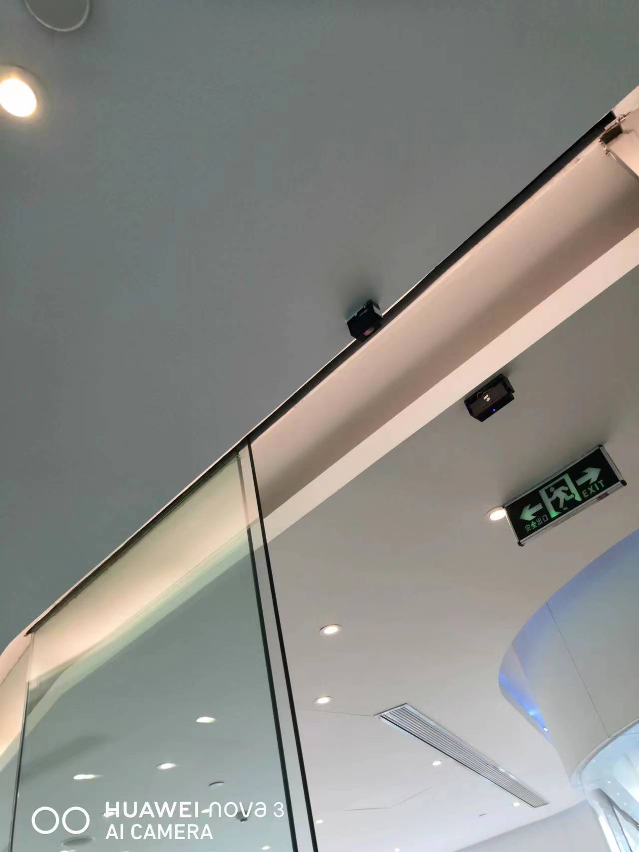 浦东张江唐镇玻璃自动门安装 门体打不开不关维修